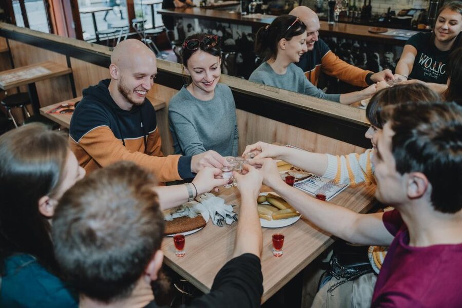 Krakow: Traditional Polish Food and Drinks Tasting Tour - Should you book the Krakow food and drinks tour?