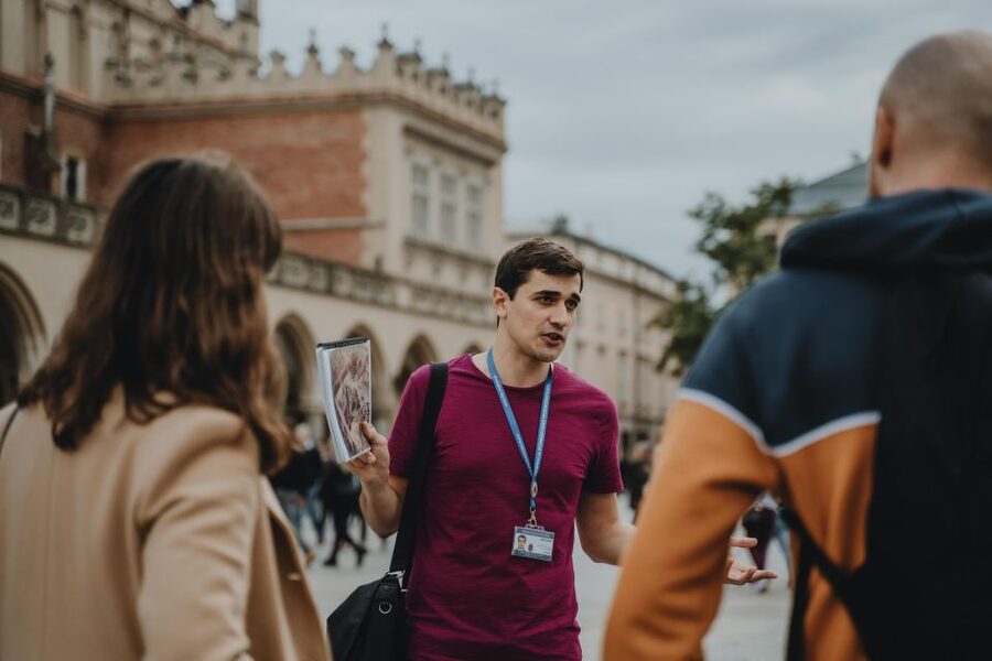 Krakow: Traditional Polish Food and Drinks Tasting Tour - Starting at St. Mary Magdalene Square