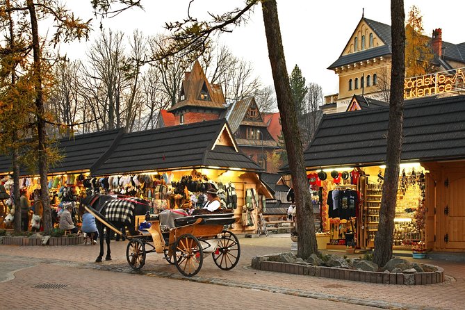 Krakow–Zakopane: Cable Car, Chocholow Baths, Cheese & Vodka - Three hours at Chochołow Baths