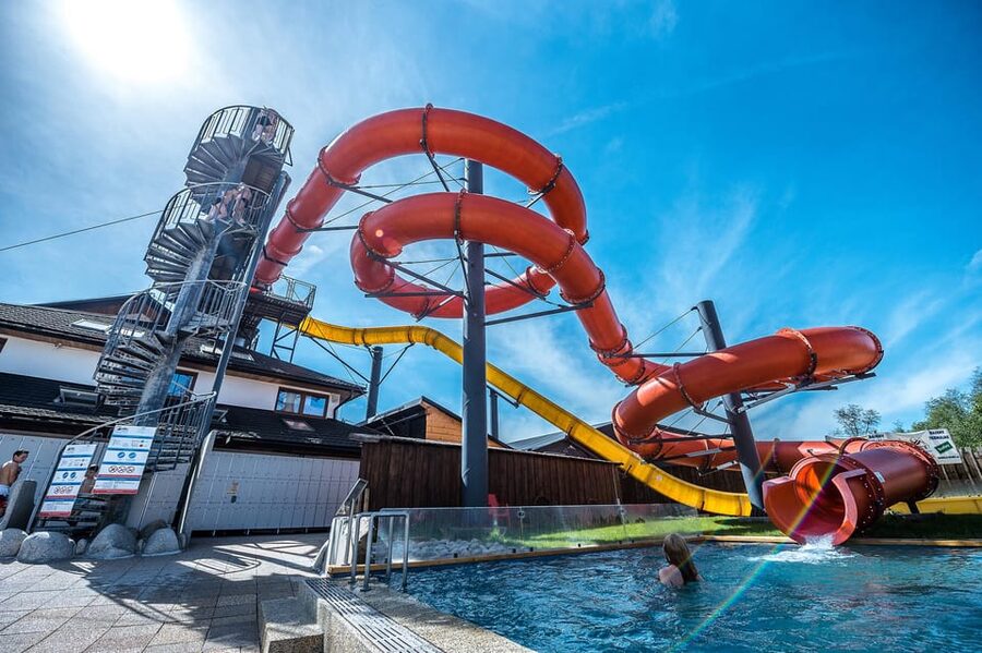 Krakow: Zakopane Cable Car, Vodka, Cheese & Hot Springs Tour - How much value do you get for $26?