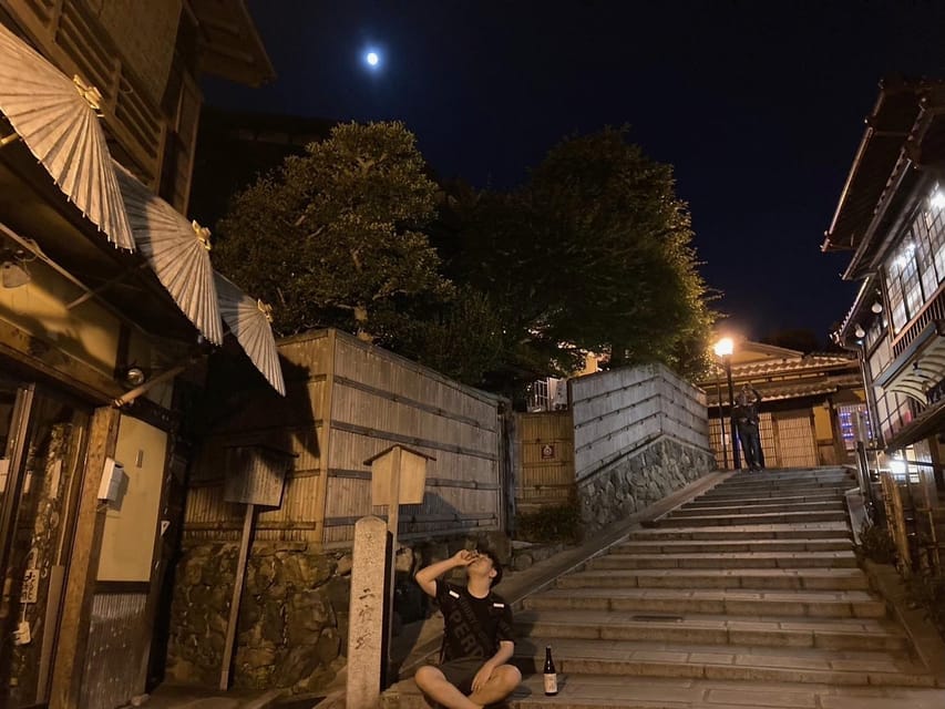 Kyoto: Gion Evening Walk with Hidden Gems, Geisha & Sake - Yasui Kompira-gū and the power stone
