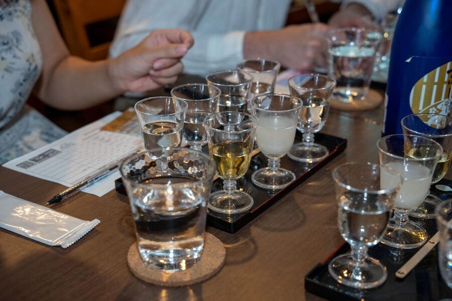 Kyoto: Insider Sake Experience with 7 Tastings and Snacks - Bottle reading is the most practical takeaway