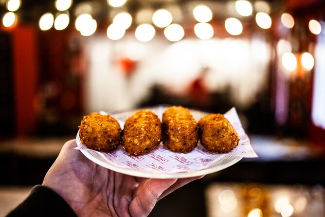 La Barceloneta Tapas & Wine & Drinks Tour in Barcelona - Key points at a glance