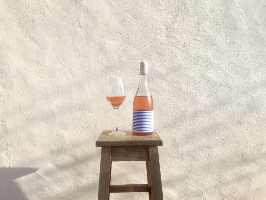 Lagoa: Vineyard Tour and Wine Tasting - A three-course meal with three Portuguese wines