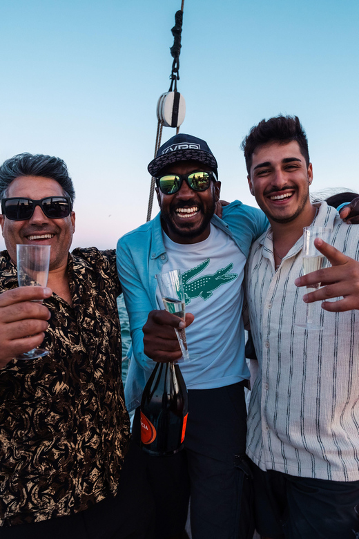 Lagos: Sunset Sail aboard a Traditional Boat with Prosecco - How the Prosecco service works