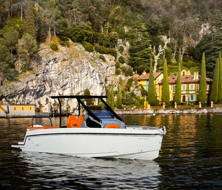 Lake Como Boat tour share- prosecco and winter cover - Inside the Protagon 25