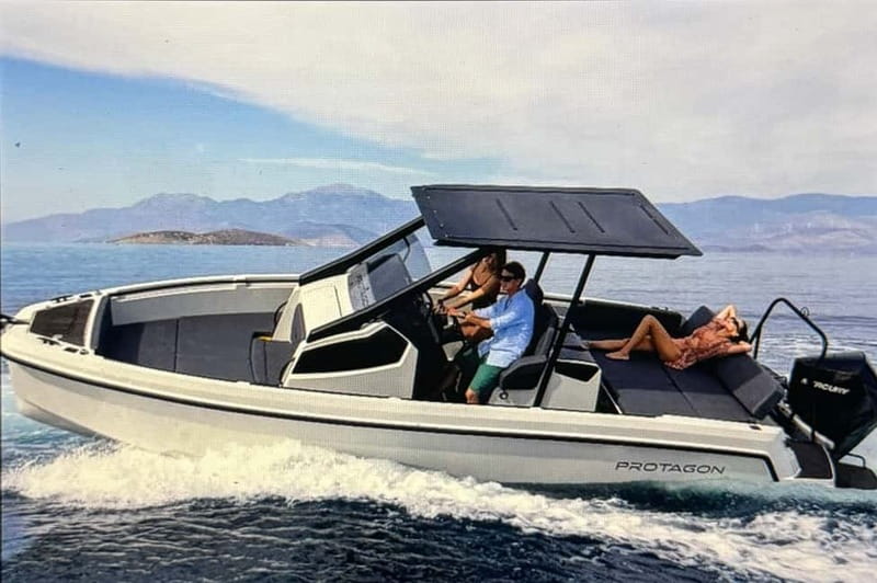 Lake Como Boat tour share- prosecco and winter cover - Villa Oleandra and the western shore