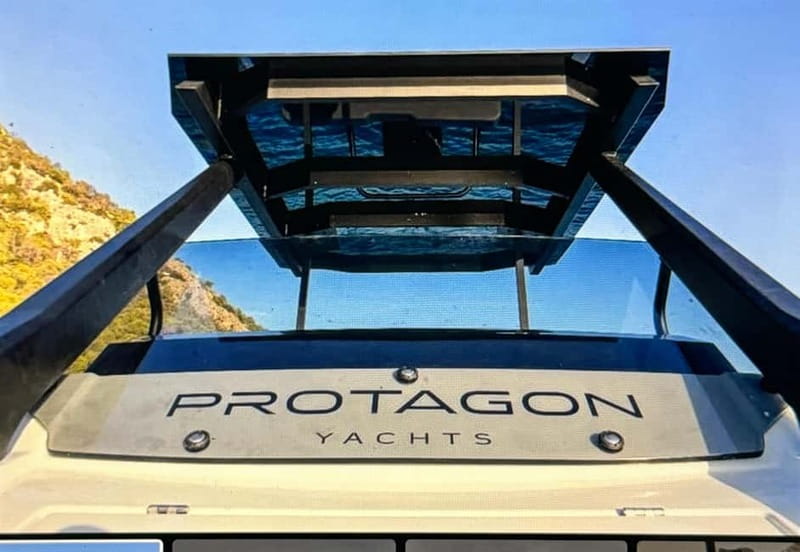 Lake Como Boat tour share- prosecco and winter cover - Mandarin Oriental and the northern stretch
