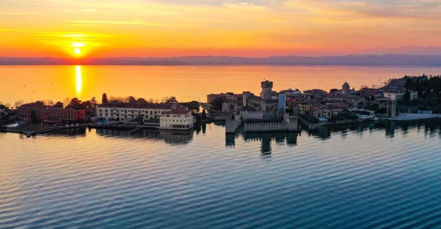 Lake Garda: Historic Castle Cruise with Wine Tasting - Meeting beside Sirmione Castle