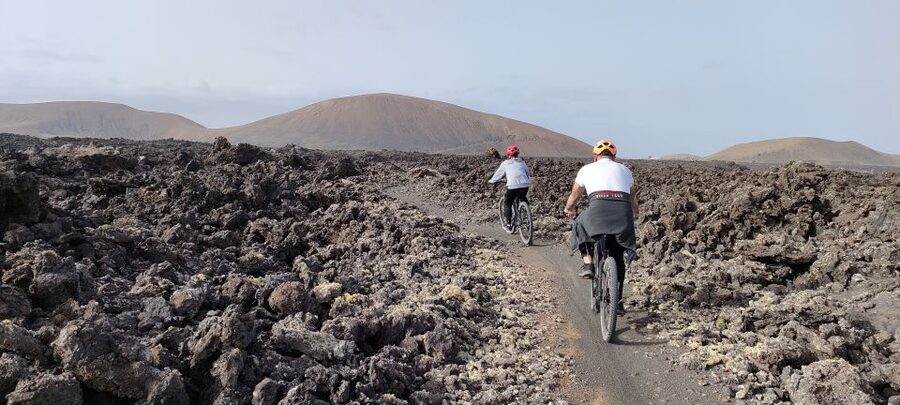 Lanzarote E-Bike Tour: Volcano Craters & Scenic Vineyards - Key points to know before booking