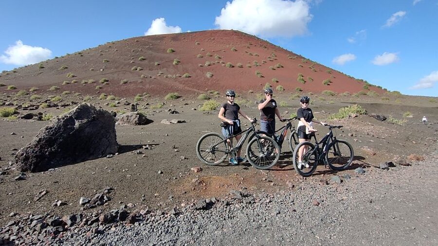 Lanzarote E-Bike Tour: Volcano Craters & Scenic Vineyards - Best fit, and who should skip it