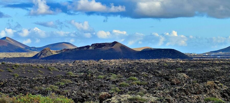 Lanzarote E-Bike Tour: Volcano Craters & Scenic Vineyards - How demanding is the four-hour route?
