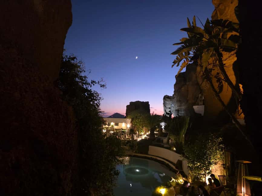 Lanzarote: Evening Tapas, Winery & Lagomar Experience - Tapas in a Canarian village