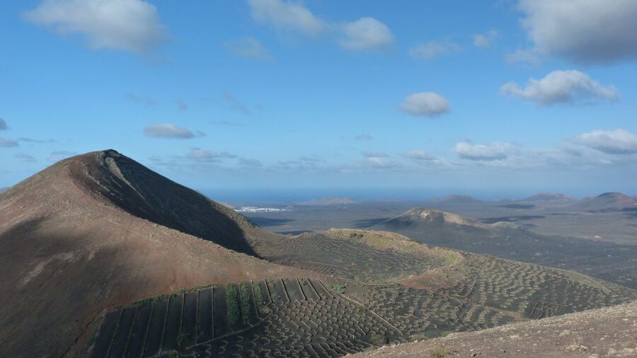 Lanzarote: La Geria Vineyards Hiking Tour - Who should book this walk?