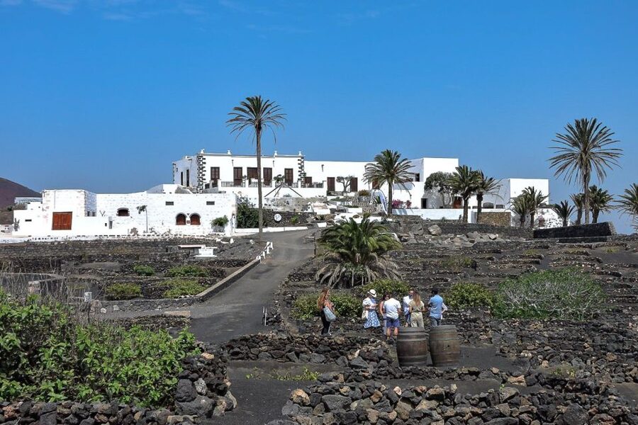 Lanzarote: Vineyard Tour with Wine and Chocolate Tasting - The old house, water culture, and island history