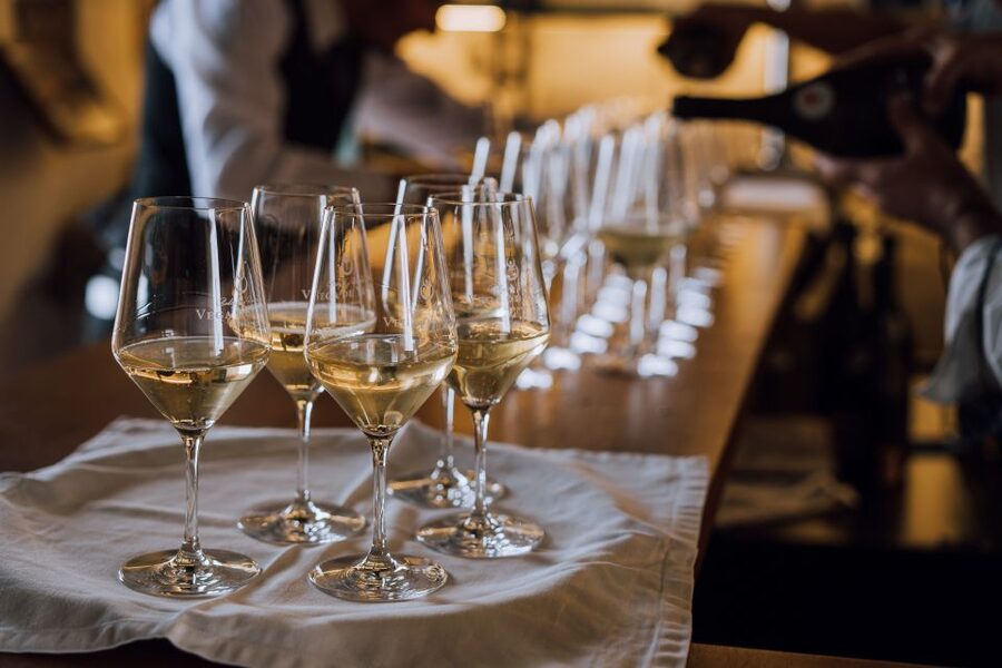 Lanzarote: Vineyard Tour with Wine and Chocolate Tasting - Who will enjoy this vineyard tour?