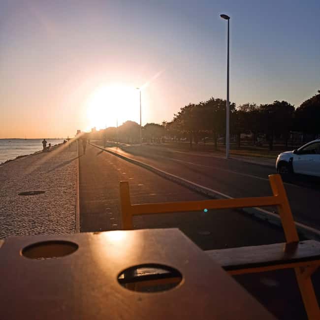 Lisbon: 1-Hour Beer, Sangria or Wine Bike Sightseeing Tour - Music and lights make this a group event