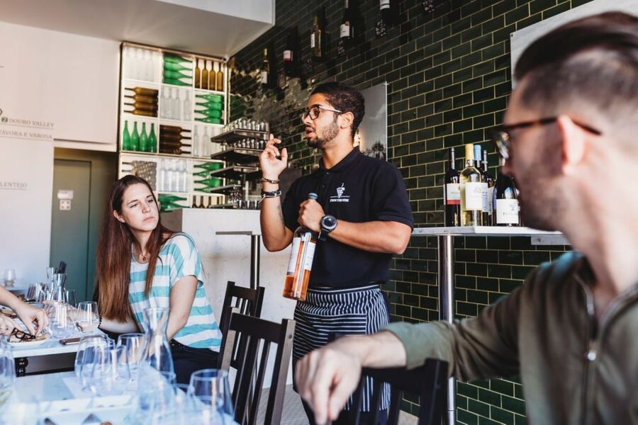 Lisbon: 1-Hour Portuguese Wine Tasting Session - Three wines, three parts of Portugal