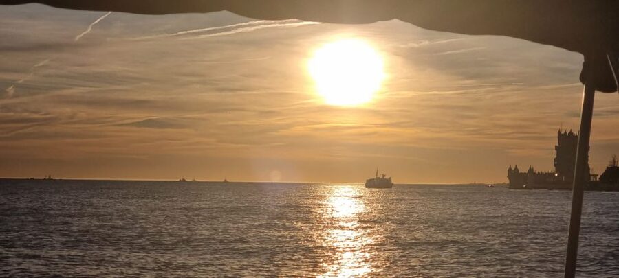 Lisbon: Boat Tour with Champagne - Why Lisbon looks different from the Tagus