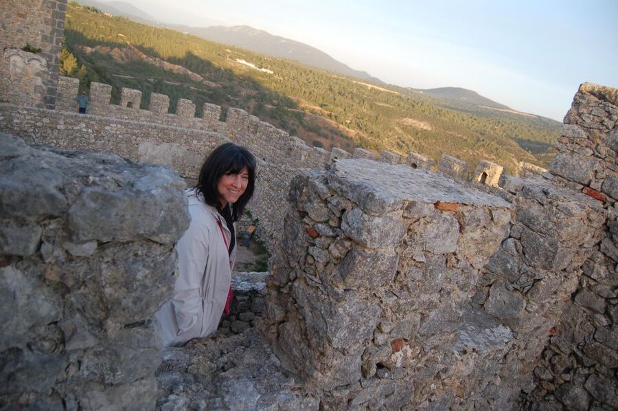 Lisbon Getaway: Private Arrábida Wine & Food Tour - Castelo de Sesimbra and the final seaside walk