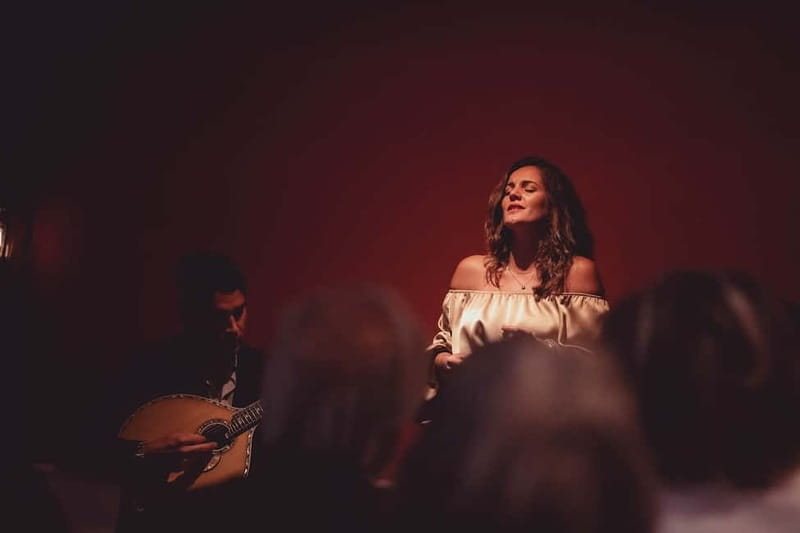 Lisbon: Live Fado Show with Port Wine at Lisboa em Fado - Key points to know before booking
