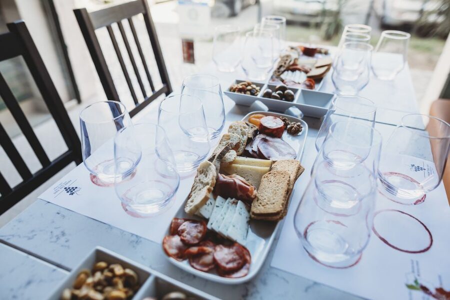Lisbon: Portuguese Wine and Cheese Tasting with Lunch - The tasting lunch: cheese, meats, bread, and savory sides