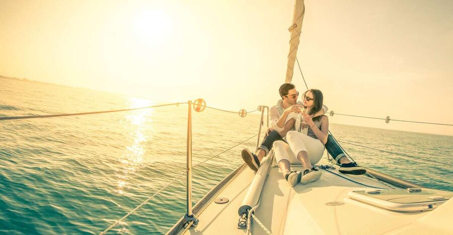Lisbon: Private Sunset Sailing Tour with Champagne - Who should book this private sailing