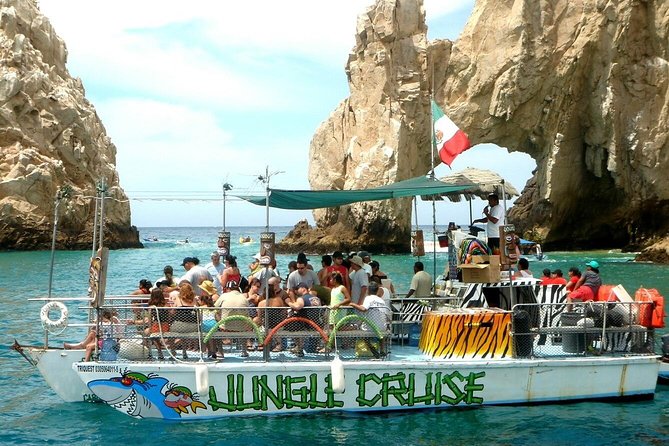 Los Cabos Sunset Booze Cruise - Meeting the captain and getting underway