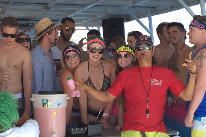 Los Cabos Sunset Booze Cruise - Who should book this sunset cruise?