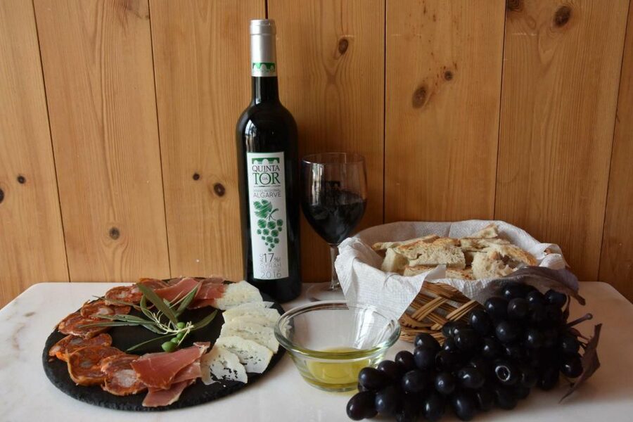Loulé: Quinta da Tôr Winery Guided Tour and Wine Tasting - Who will enjoy this experience most
