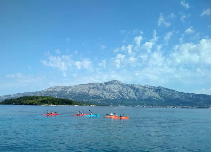 Lumbarda - Sunset Kayak Tour with a Picnic - Wine and Sweets - Key points to know before booking