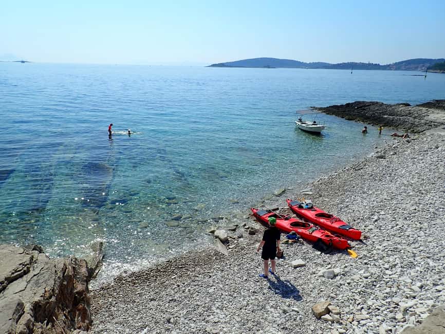 Lumbarda - Sunset Kayak Tour with a Picnic - Wine and Sweets - Tatinja Bay is an easy place to meet