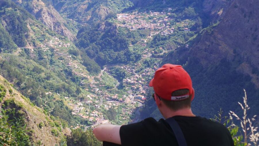 Madeira: Cabo Girao, Jeep Tour Adventure and Wine Tasting - Cabo Girão’s glass platform