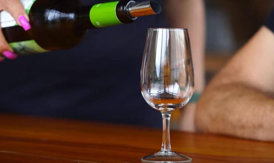Madeira: Vineyard Tour w/ Wine Tasting & Skywalk - Why this four-hour route works