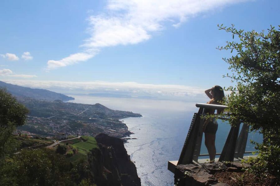 Madeira: Vineyard Tour w/ Wine Tasting & Skywalk - Looking down from Cabo Girão