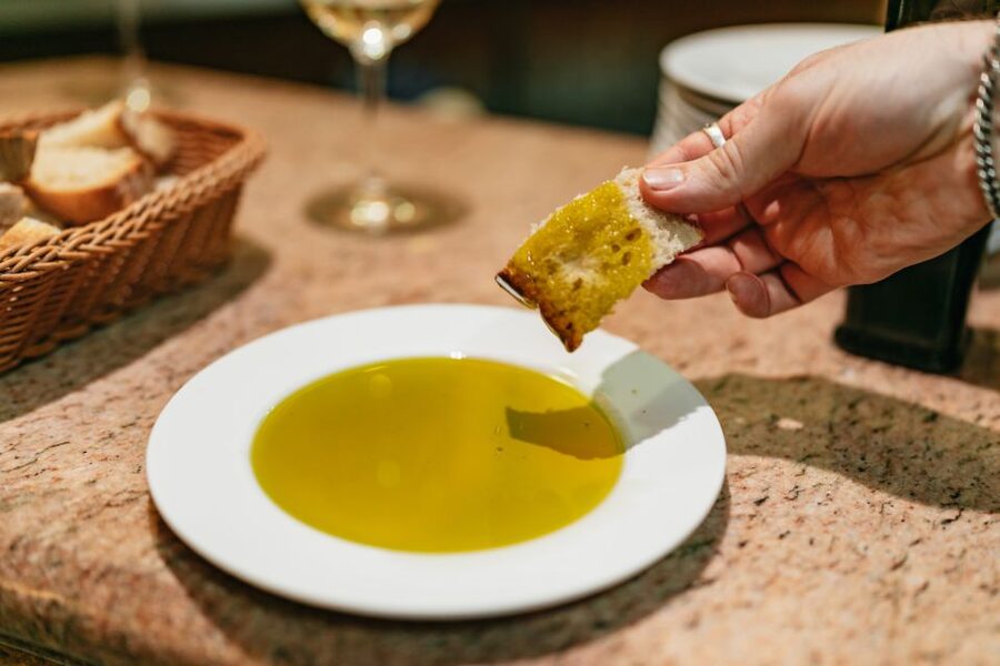 Madrid: Food & Wine Tour with 10 Tapas & 4 Drinks Included - What is actually on the plate