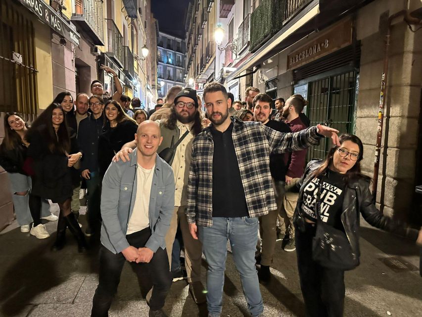 Madrid: Guided Pub Crawl Madrid Experience and Club Entry - The final club: Icon, Teresa, Moondance, or Shoko