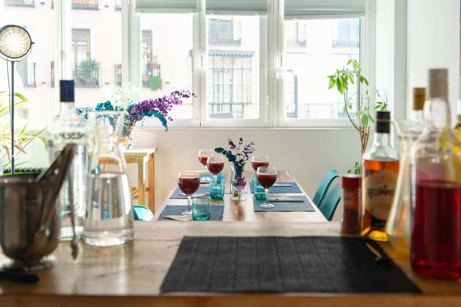 Madrid: Paella & Sangria Classes – Seafood, Chicken or Vegan - What the 3 to 4 hours actually buys you