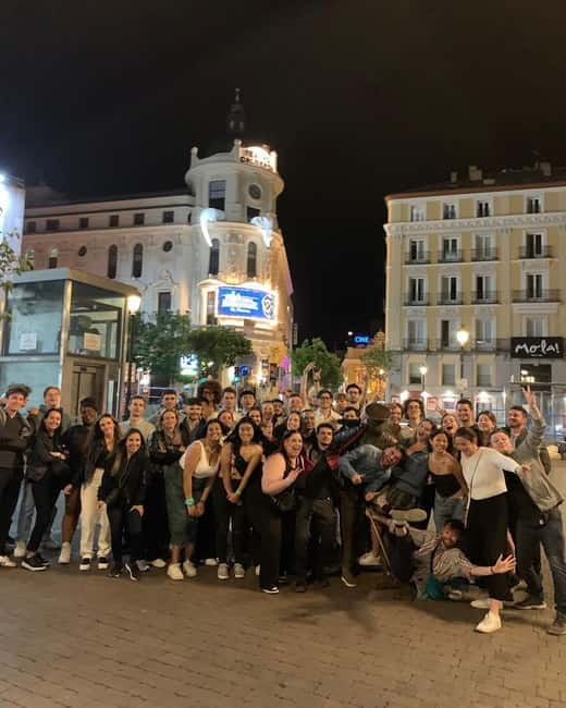 Madrid: Pub Crawl | Free shot & Free Club entry - Timing, transport, and practical preparation