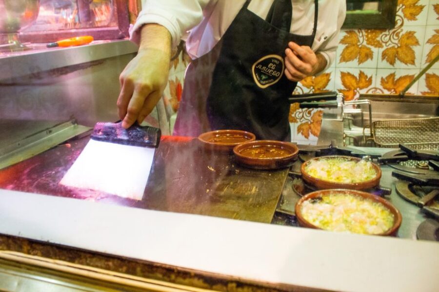 Madrid: Tapas & Wine Tasting Tour with Local Guide - What you actually get for $91