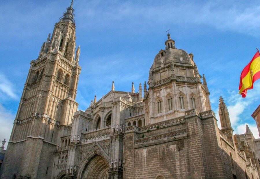 Madrid: Toledo Day Trip with Winery Visit and Wine Tasting - What the walking pace means for you