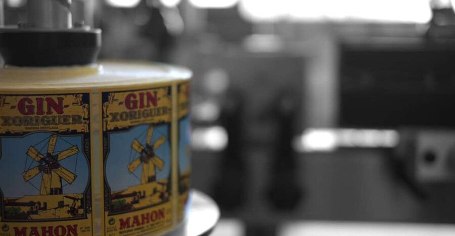 Mahón: Gin Distillery Tour with Tasting & Appetizers - Why Menorca has a gin tradition