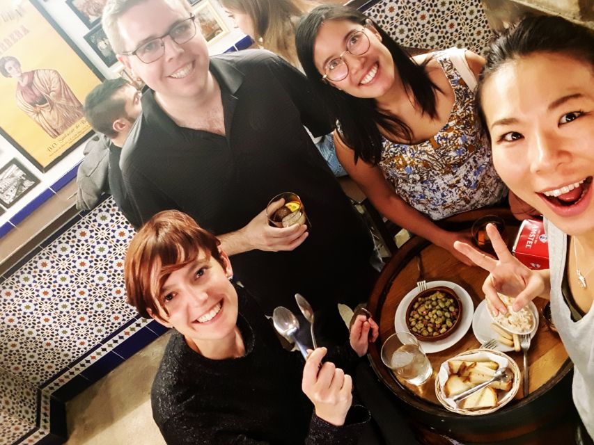 Malaga: Flamenco, Tapas, and Wine Tour - Three stops, seven to eight tapas, and a moving dinner