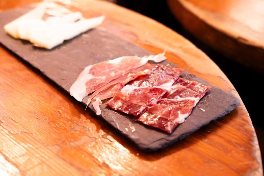 Malaga: Wine and Tapas Tour with Tastings and Drinks - The final bar and rooftop drink