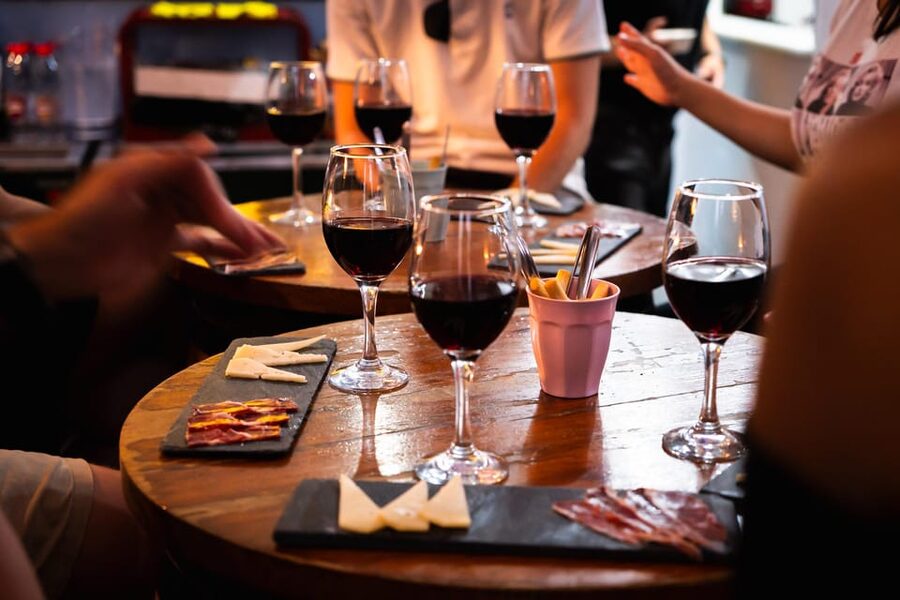 Malaga: Wine and Tapas Tour with Tastings and Drinks - Meeting at Plaza de la Constitución