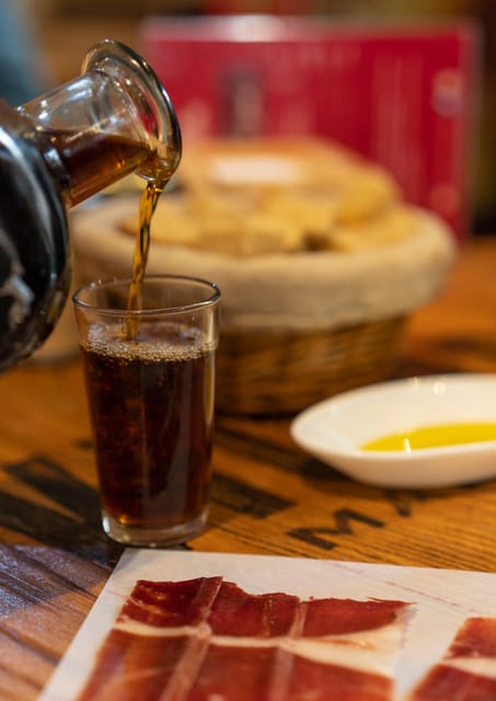 Málaga: Wine & Tapas Tour - Why this Málaga food walk works so well
