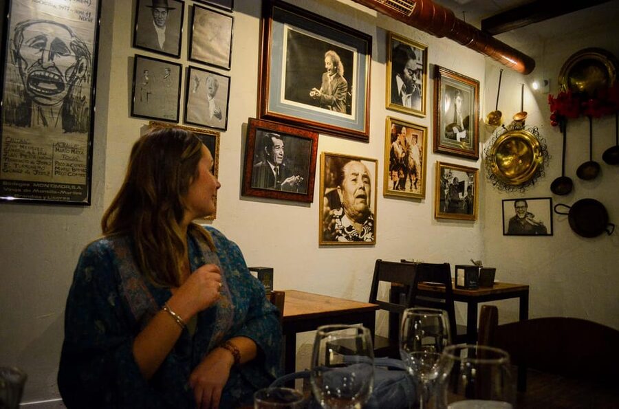 Málaga: Wine & Tapas Tour - How much food and wine do you receive?