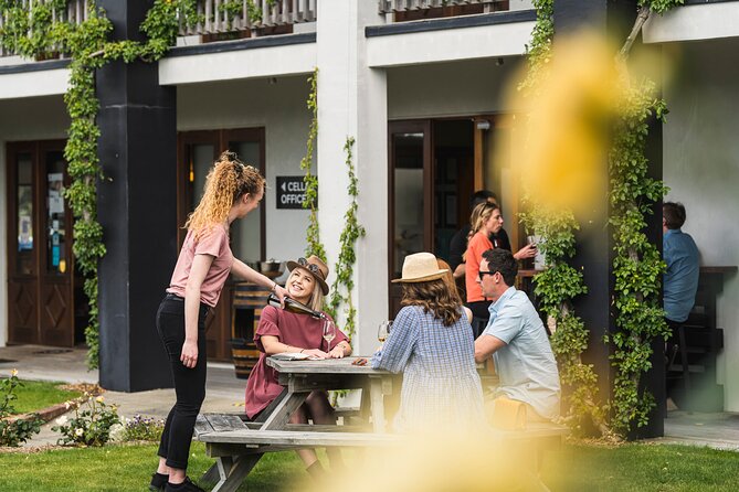 Marlborough Icons Tour - Wine tasting + Cruise - Lunch before the boat