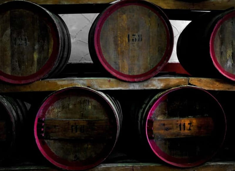 Marsala: Historic winery tour with wine tasting - The old cooperage explains Marsala wine