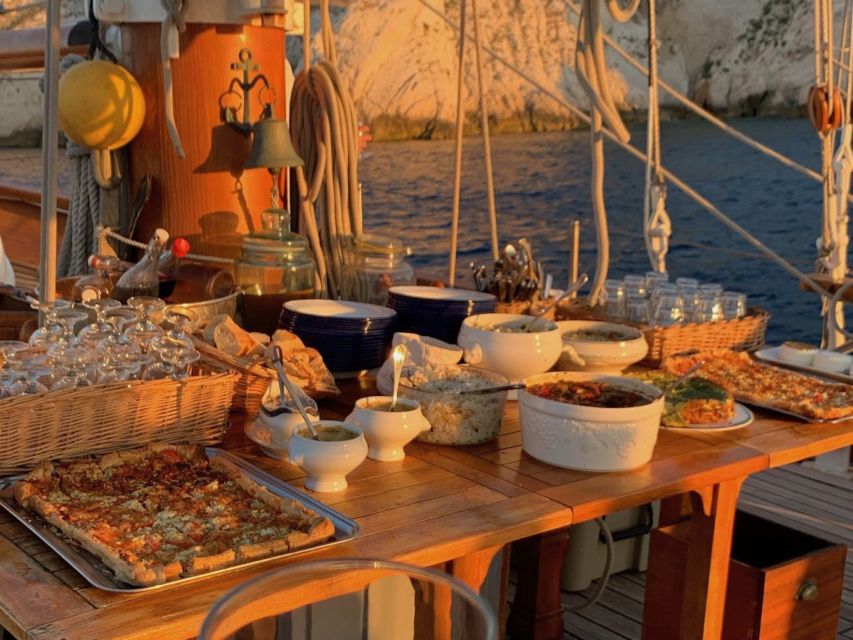 Marseille: Frioul Islands Sunset Cruise with Cocktail Dinner - A fresh buffet, with realistic expectations